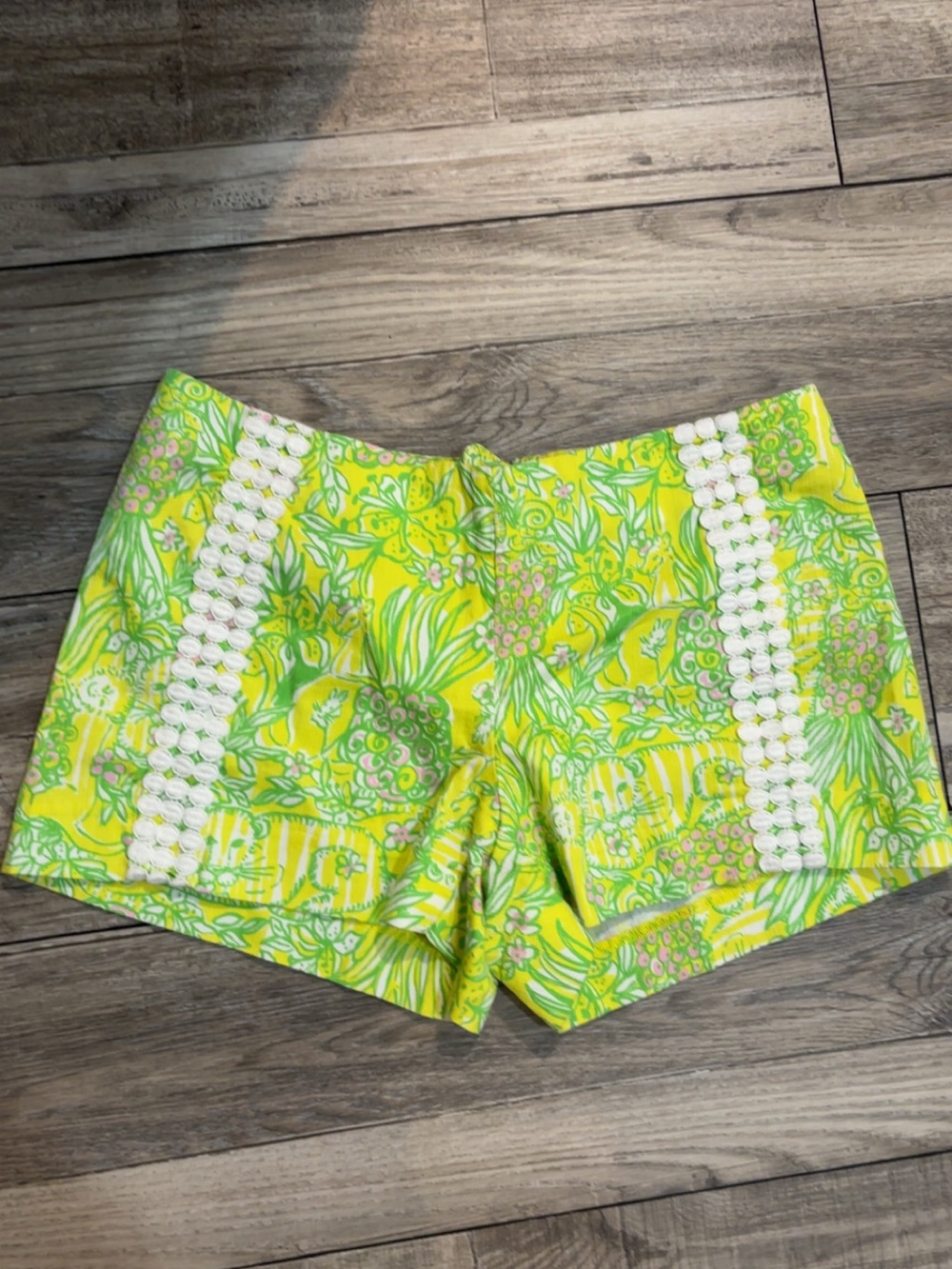 Lilly Pulitzer Lisa Shorts Crazy Cat House Print Size 4 Preppy All Over Print